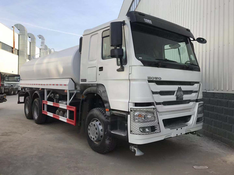 howo water tanker truck