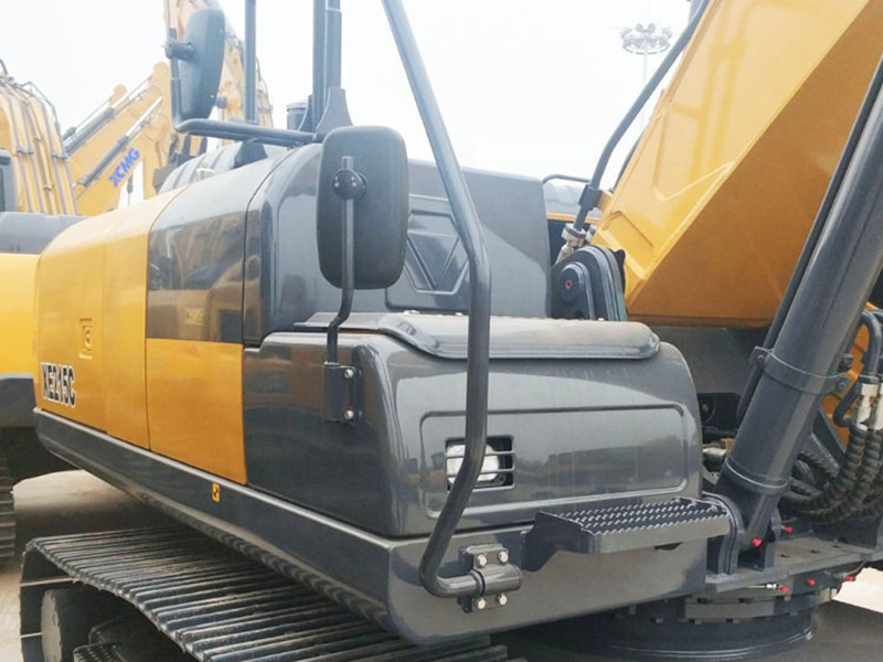 XCMG excavator XE215C 21tons for mining construction