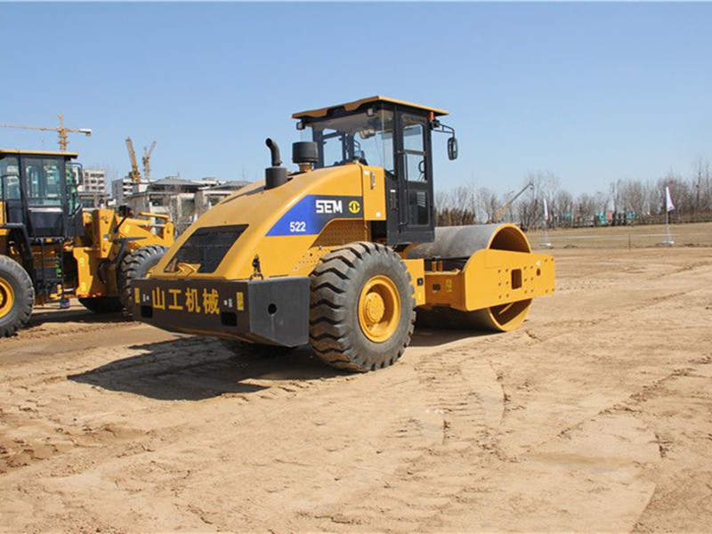 road roller SEM520