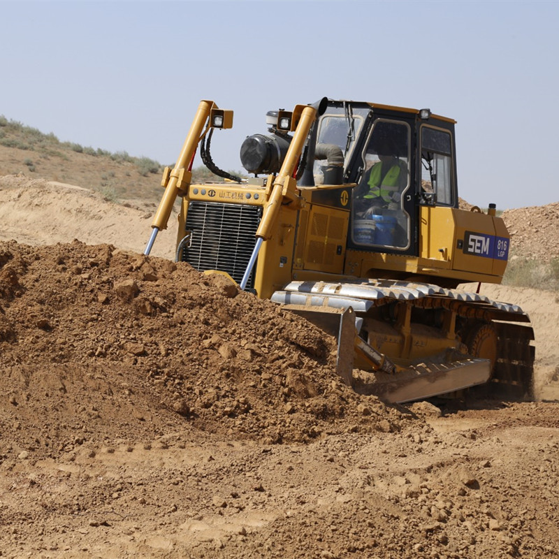 bulldozer SEM816D