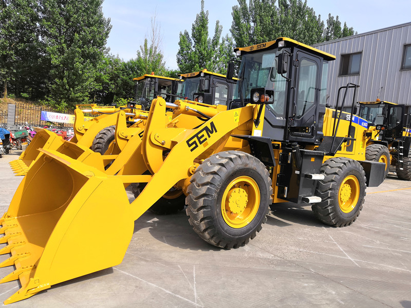 SEM 636 wheel loader