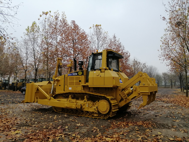 dozer sem822d