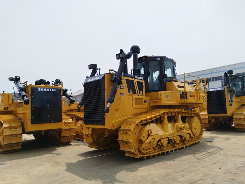 Shantui large bulldozer